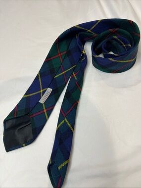 Vintage Macleod of Harris Navy Tartan 100% New Wool Men's Tie Made in Scotland